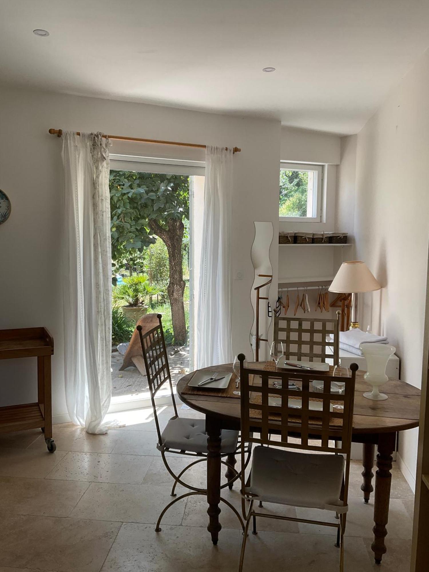 Studio Lumineux Villeneuve-lès-Avignon Exteriör bild